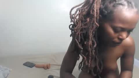 Rosalia online show from February 19, 2026, 1:18 pm