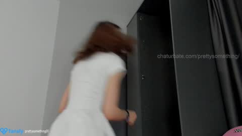 Snapshot of prettysomething chatting on December 31, 2024, 1:04 am Sophie next stream will be at Monday i will wait you guys online show from December 31, 2024, 1:04 am