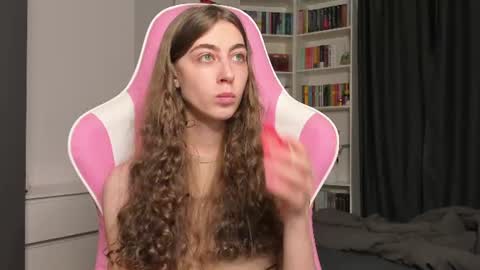 Snapshot of prettysomething chatting on July 5, 2026, 5:03 am Sophie next stream will be at Monday i will wait you guys online show from July 5, 2026, 5:03 am