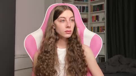 Snapshot of prettysomething chatting on July 20, 2026, 6:38 am Sophie next stream will be at Monday i will wait you guys online show from July 20, 2026, 6:38 am