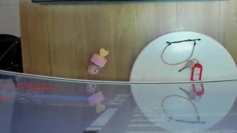 Zoe online show from November 5, 2025, 12:05 pm