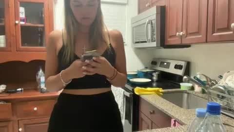 prettyyykittyyy22 online show from November 8, 2025, 12:11 am