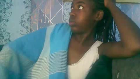 prettyzuzu online show from October 29, 2025, 3:20 am