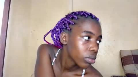 prettyzuzu online show from November 29, 2025, 9:56 am