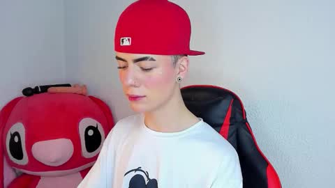 Snapshot of prince_adreww chatting on November 21, 2025, 10:19 pm PRINCE ADREWW - JOIN MY FAN CLUB online show from November 21, 2025, 10:19 pm