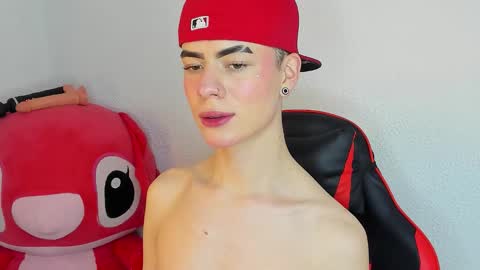 Snapshot of prince_adreww chatting on November 22, 2025, 10:31 pm PRINCE ADREWW - JOIN MY FAN CLUB online show from November 22, 2025, 10:31 pm