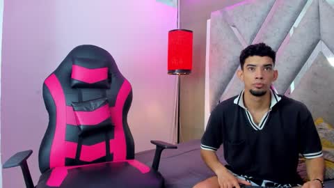 prince_arthur77 online show from January 17, 2026, 1:05 pm