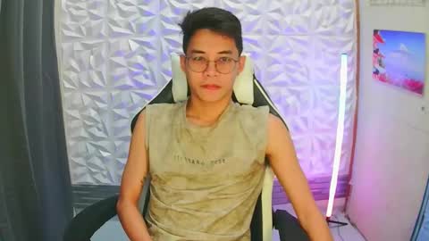 Snapshot of prince_harrison chatting on November 24, 2025, 5:45 pm prince_harrison online show from November 24, 2025, 5:45 pm