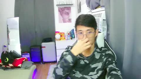 Snapshot of prince_harrison chatting on July 27, 2026, 7:32 pm prince_harrison online show from July 27, 2026, 7:32 pm