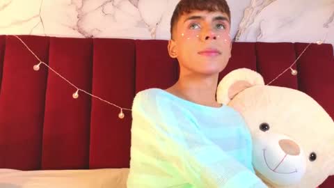 PRINCEPOPPY  online show from October 2, 2025, 8:49 pm