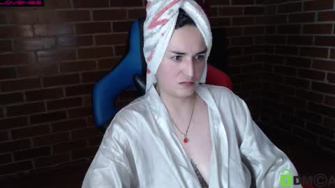 Leia online show from November 4, 2025, 11:37 pm