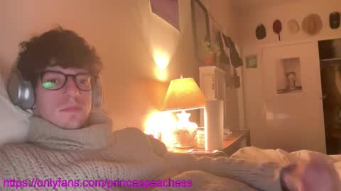 Peaches online show from February 12, 2026, 5:35 am