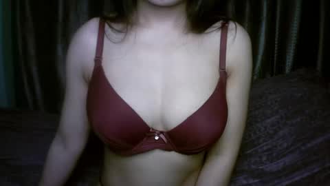   princess   online show from May 26, 2026, 2:51 am