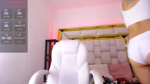 Snapshot of princess_helena_ chatting on February 5, 2025, 3:13 am princess helena online show from February 5, 2025, 3:13 am