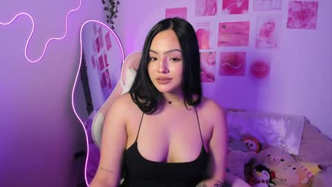 Snapshot of princess_saris chatting on April 4, 2026, 2:43 am online show from April 4, 2026, 2:43 am