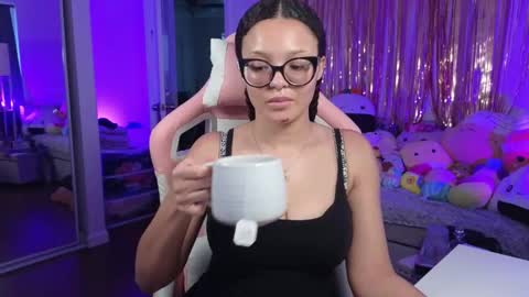 Snapshot of princessamberrrxo chatting on May 25, 2026, 4:18 am Amber online show from May 25, 2026, 4:18 am