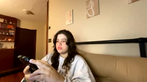 Snapshot of princesslaylaa chatting on November 26, 2025, 4:35 am princessviccxo online show from November 26, 2025, 4:35 am