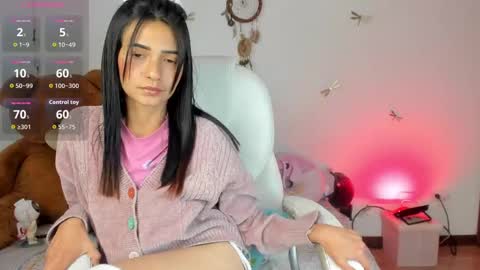 princessluna_14 online show from October 1, 2025, 9:43 pm