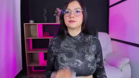 Snapshot of princesstiff_ chatting on October 26, 2025, 8:37 pm online show from October 26, 2025, 8:37 pm