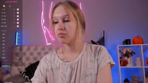 Snapshot of priscilla_moore chatting on December 16, 2024, 8:05 pm Katy online show from December 16, 2024, 8:05 pm