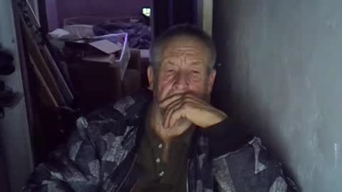 projectorepson online show from October 15, 2025, 7:47 pm