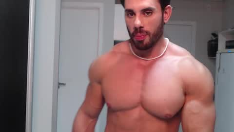 Snapshot of promuscles4u chatting on December 12, 2024, 9:15 pm promuscles4u online show from December 12, 2024, 9:15 pm