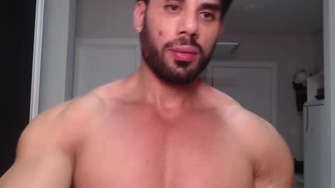 Snapshot of promuscles4u chatting on December 18, 2024, 3:37 am promuscles4u online show from December 18, 2024, 3:37 am