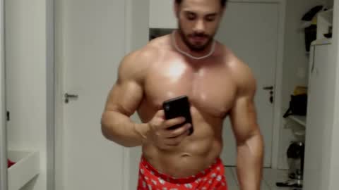 Snapshot of promuscles4u chatting on December 22, 2024, 1:01 am promuscles4u online show from December 22, 2024, 1:01 am