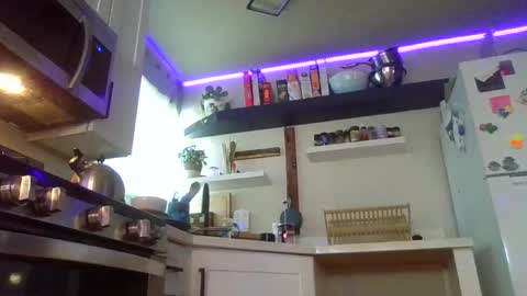 Properfuct online show from October 14, 2025, 9:48 pm