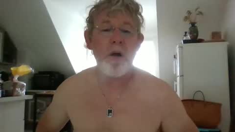 ptitrouquin online show from September 17, 2025, 7:10 am