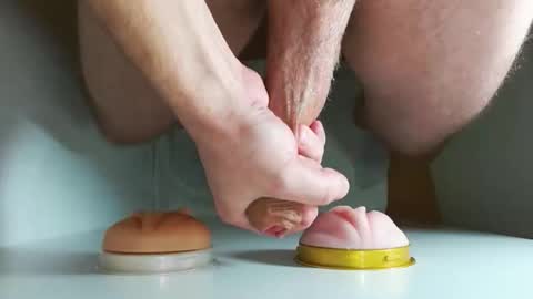 PuDe90 online show from September 28, 2025, 5:02 am