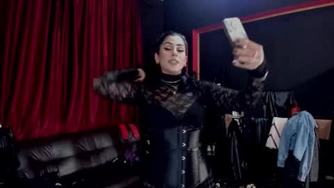 MissPuffyLove online show from October 7, 2025, 9:34 pm