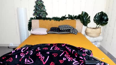 Snapshot of puffybun chatting on January 18, 2025, 10:49 pm puffybun online show from January 18, 2025, 10:49 pm