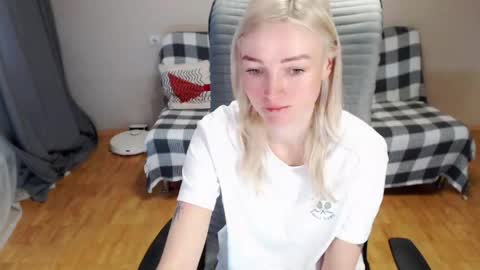 Polly online show from April 28, 2026, 6:07 am