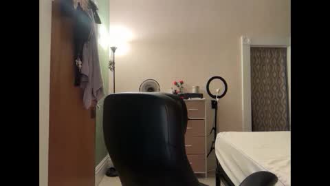 Pumpkin bunny online show from November 11, 2025, 12:21 am