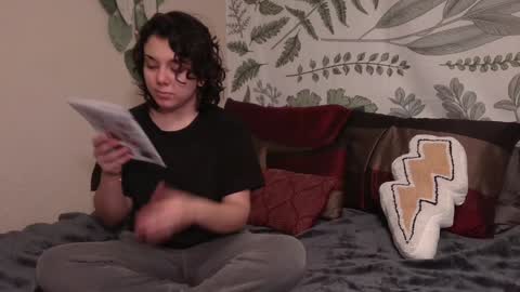 Snapshot of punkpuppy chatting on December 30, 2024, 3:36 am emmy online show from December 30, 2024, 3:36 am