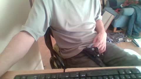 pup_y online show from October 1, 2025, 1:17 pm