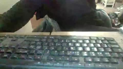 pup_y online show from December 15, 2025, 7:45 am