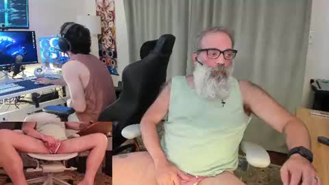 Snapshot of pupnpapa chatting on July 2, 2026, 1:49 am Pup And Papa bear online show from July 2, 2026, 1:49 am