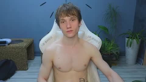 Snapshot of pupsenish chatting on April 2, 2026, 1:03 am Jesse online show from April 2, 2026, 1:03 am