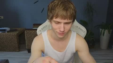 Snapshot of pupsenish chatting on April 6, 2026, 4:32 am Jesse online show from April 6, 2026, 4:32 am