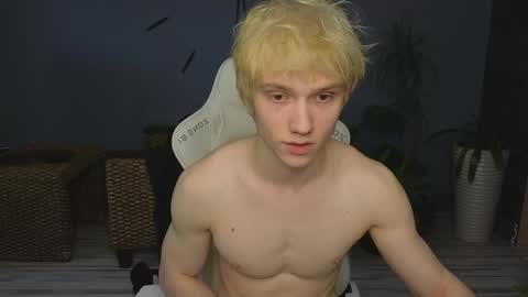 Snapshot of pupsenish chatting on April 8, 2026, 1:33 pm Jesse online show from April 8, 2026, 1:33 pm