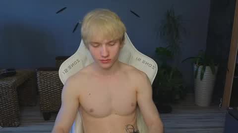 Snapshot of pupsenish chatting on April 15, 2026, 3:13 am Jesse online show from April 15, 2026, 3:13 am