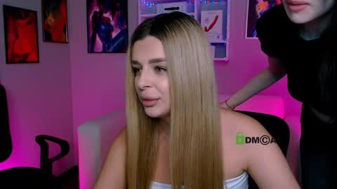 Snapshot of pure_angel1 chatting on October 17, 2025, 7:16 pm pure angel1 online show from October 17, 2025, 7:16 pm