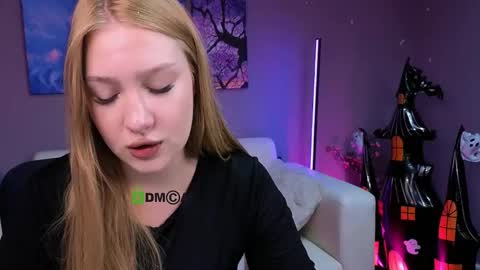 Snapshot of pure_angel1 chatting on November 2, 2025, 12:18 pm pure angel1 online show from November 2, 2025, 12:18 pm