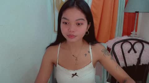 Snapshot of pure_asian_beauty chatting on July 26, 2026, 11:22 pm zarah online show from July 26, 2026, 11:22 pm