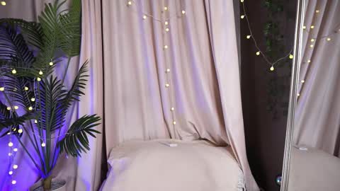 constant schedule Wednesday  Friday  Saturday  Sunday  The Rosemarie online show from October 22, 2025, 6:02 am