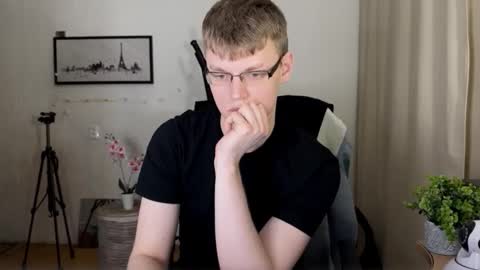 Snapshot of pure_ilya chatting on March 1, 2026, 10:34 pm Ilya online show from March 1, 2026, 10:34 pm