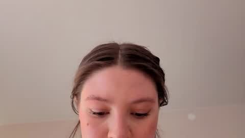 Snapshot of puree_eva chatting on June 24, 2026, 6:01 am Eva online show from June 24, 2026, 6:01 am