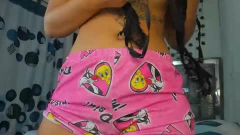 Snapshot of purefire2000 chatting on April 15, 2026, 10:22 am purefire2000 online show from April 15, 2026, 10:22 am